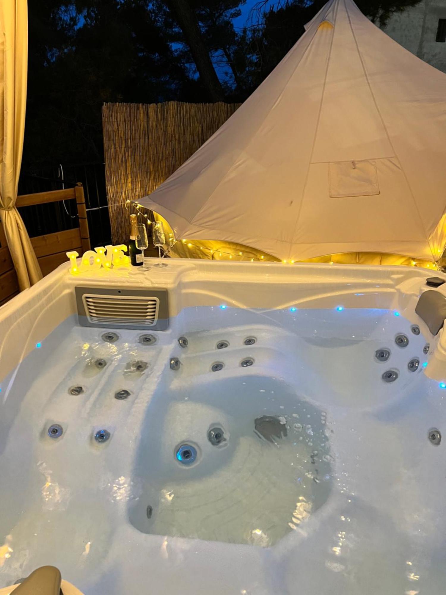 Love Room Tente Lodge Spa Mfg Chez C&C, Exclusivement Reservee Aux Adultes Cantaron 外观 照片