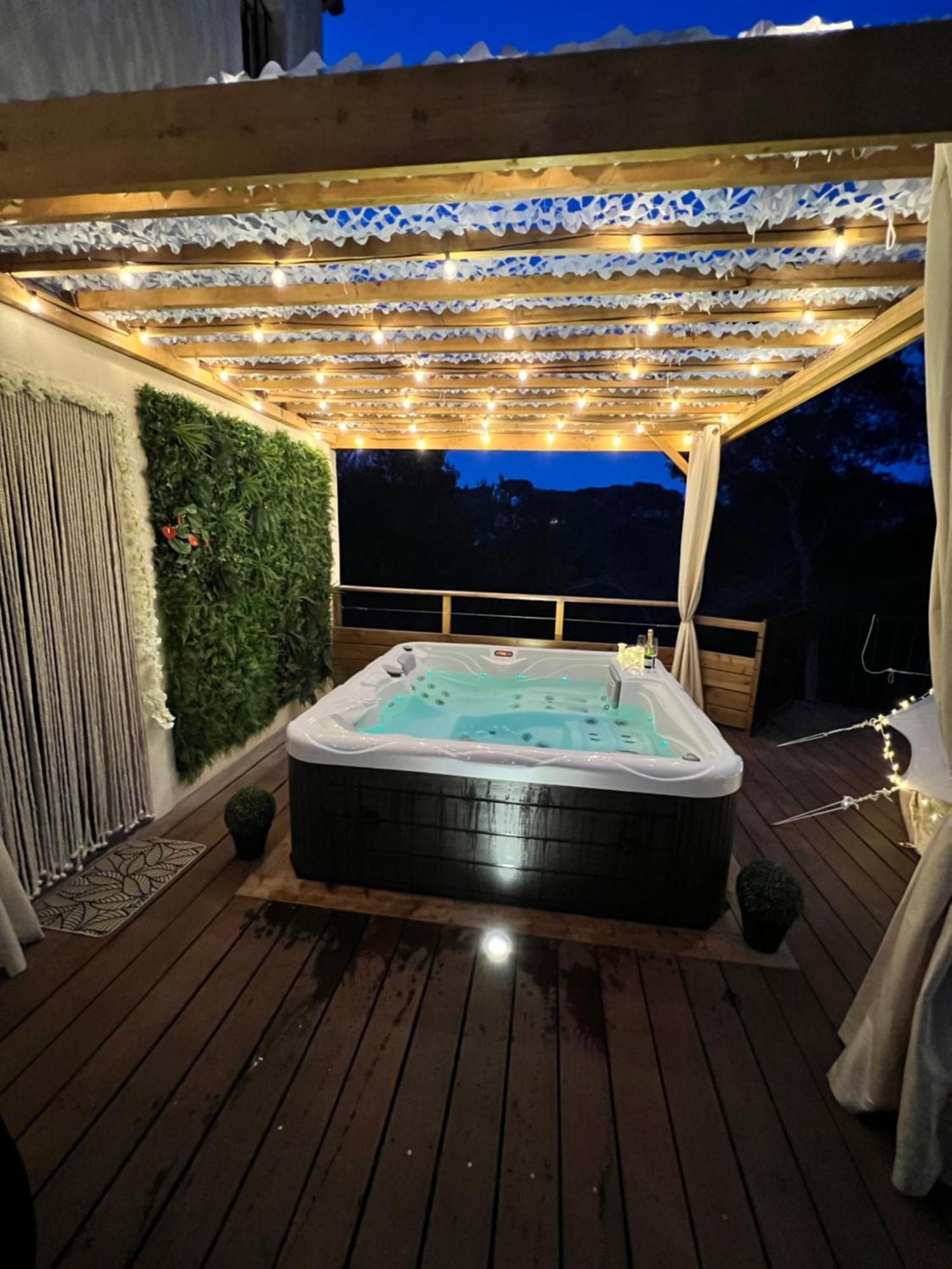 Love Room Tente Lodge Spa Mfg Chez C&C, Exclusivement Reservee Aux Adultes Cantaron 外观 照片